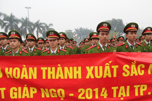 Học viên Học viện CSND ra quân tăng cường đảm bảo an ninh trật tự trên địa bàn Thành phố Hà Nội trong dịp Tết Nguyên đán Giáp Ngọ - 2014